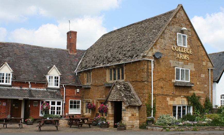 Image 1: Stratford-Upon-Avon Country Inn