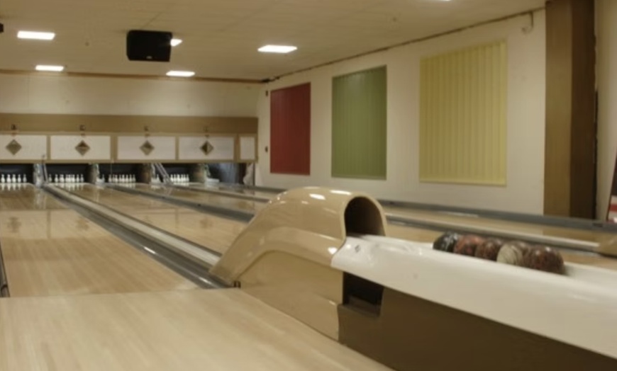Image 3: Up to 67% Off Bowling for up to Six at Johnson's Duckpin Lanes