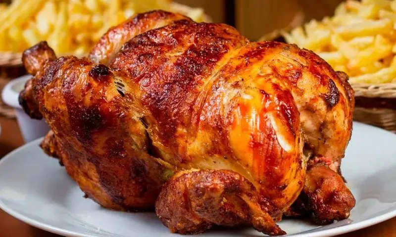 Menú peruano para 2 o 4 con entrantes, principales, postres y bebidas