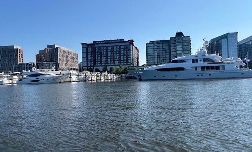 Image 8: 1, 2, or 3-Hours Boat Rental on April 18 - May 31 or June 01 - July 07