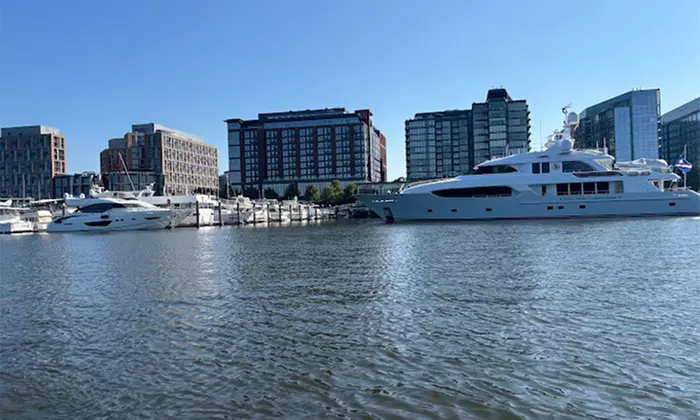 1, 2, or 3-Hours Boat Rental on April 18 - May 31 or June 01 - July 07