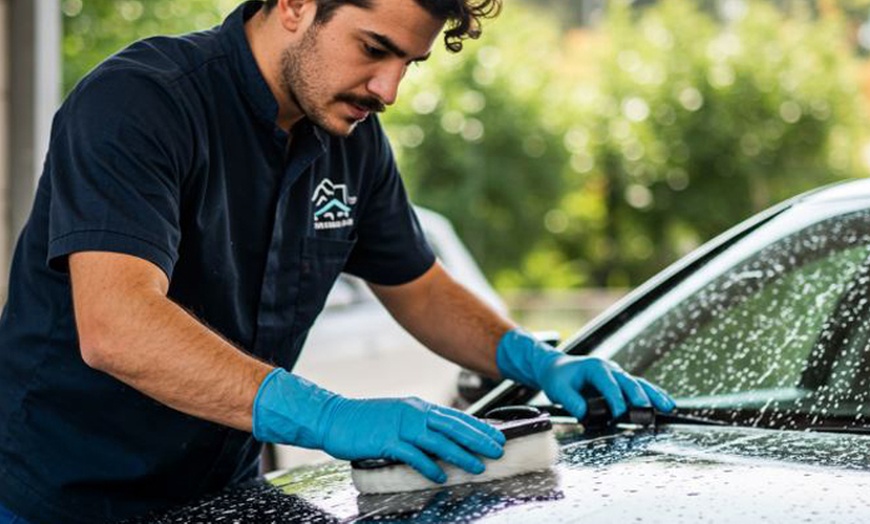 Image 4: Cambio de aceite y filtros con revisión pre-ITV  para tu vehículo