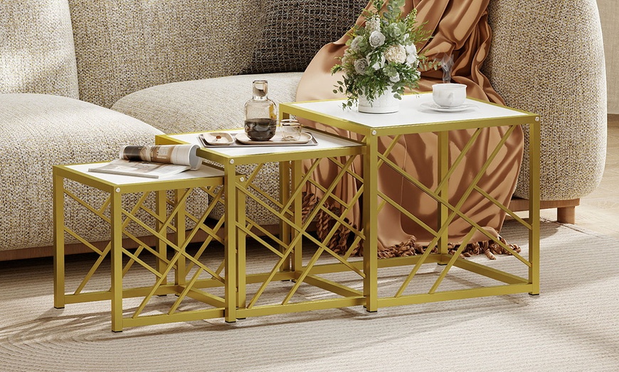 Image 5: HomCom Set of Three Stacking Coffee Tables in White and Gold Tone 