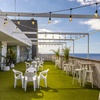 Image 6: Acceso con comida y bebida a rooftop con opción a mojito para 2