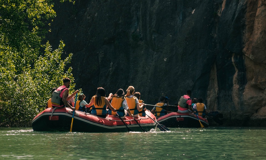 Image 8: Rafting turístico por el río Segura en el cañón de Almadenes 