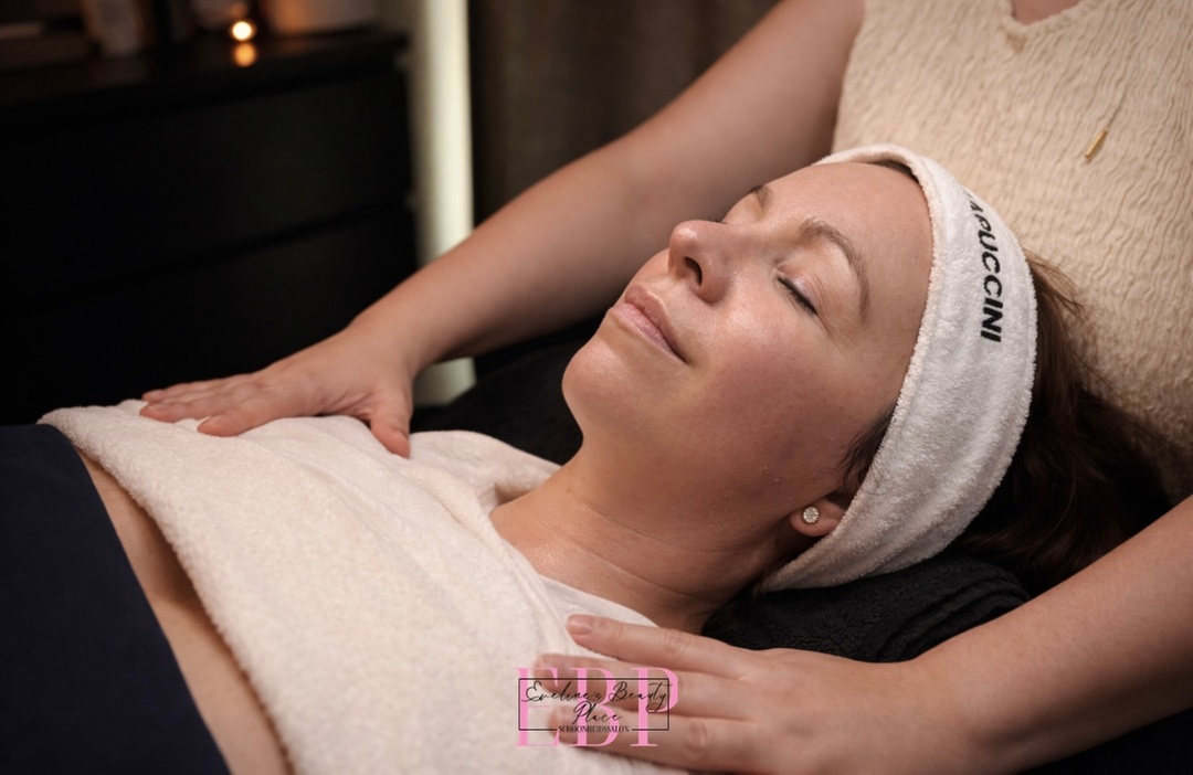 Ontspanningsmassage van 30 of 60 min. of gelaatsverzorging op maat