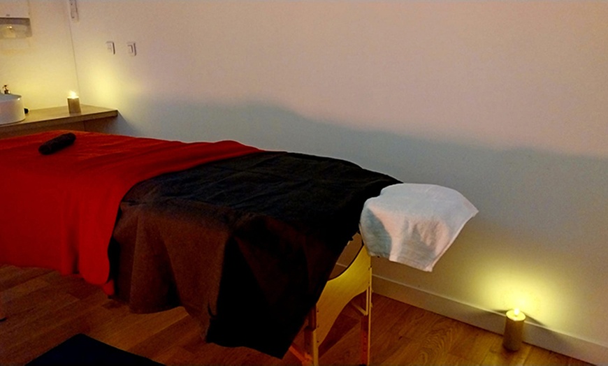 Image 1: 1 ou 3 séances de réflexologie plantaire de 30 ou 60 min