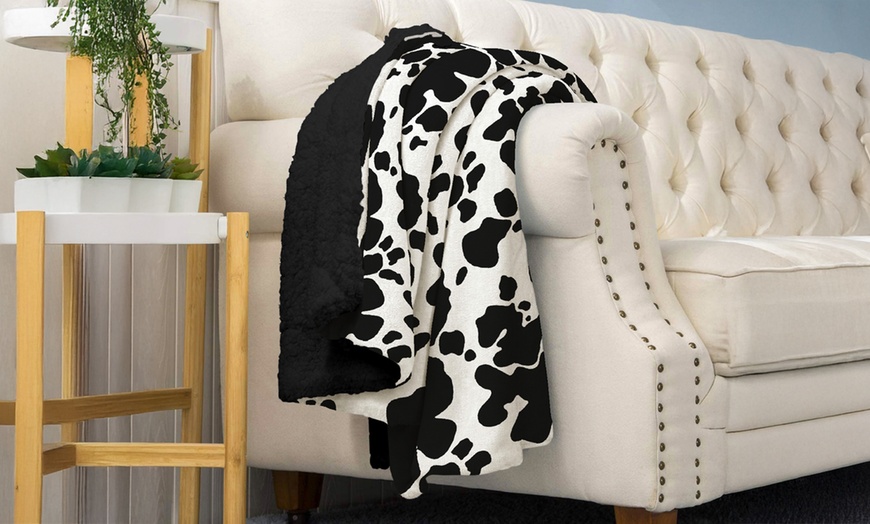 Image 11: Morbida e calda coperta in sherpa