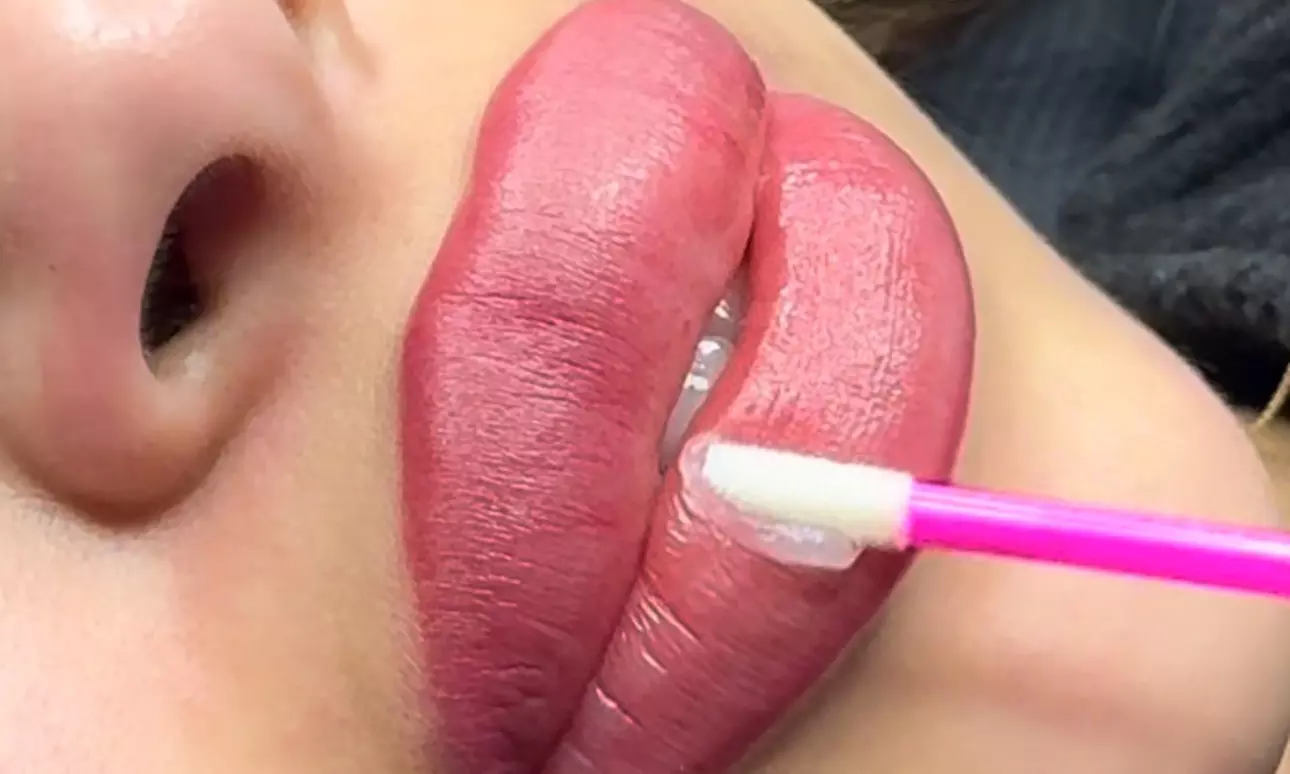 Perfekt definierte Brauen & Lippen durch Permanent Make-up