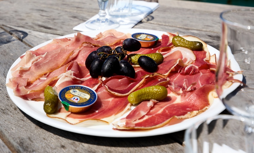 Image 3: Entrée, plat et dessert à la carte pour 2 ou 4 personnes