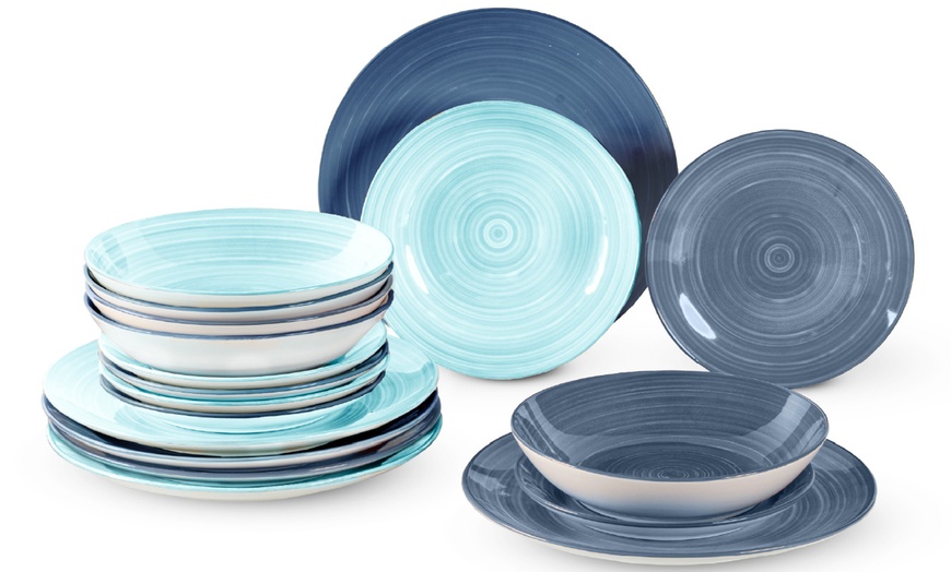 Image 8: Set di 18 piatti in porcellana colorati