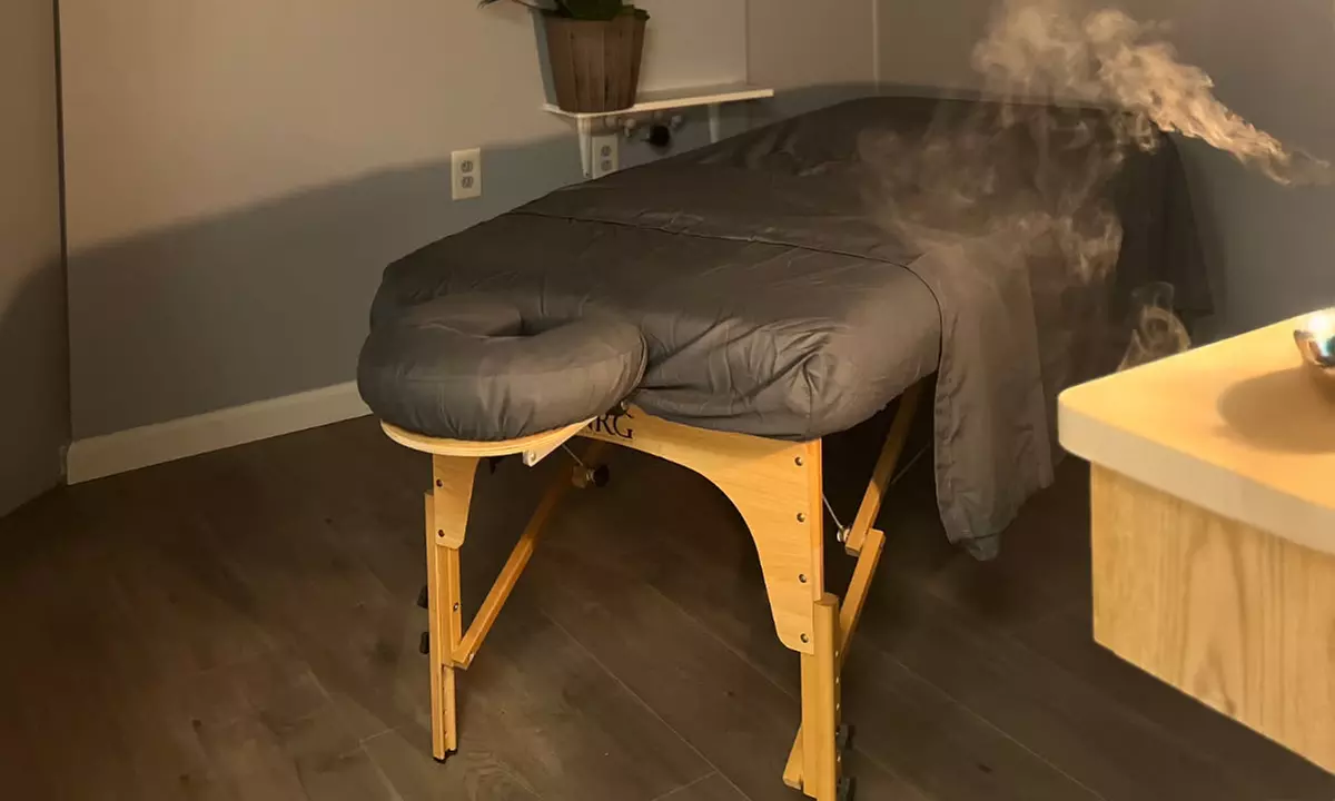 Custom Swedish or Deep Tissue Massage – 60 or 90 Minutes