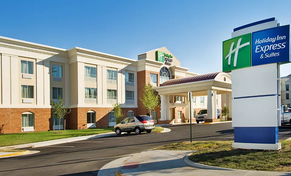 Stay at Holiday Inn Express and Suites Alexandria in Alexandria, VA, with Dates into February  - Primary Image