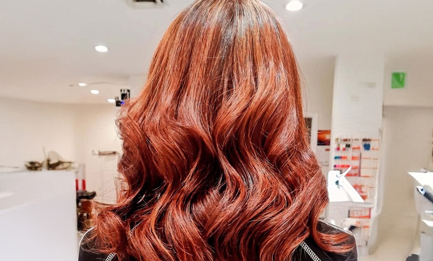 Image 1: Get a Vibrant New Look with Single Process Hair Color and Style