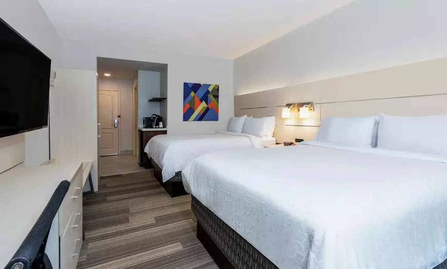 Double Queen Room
