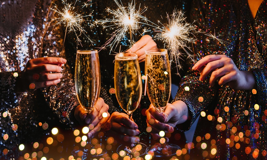 Image 5: 5* New Year’s Eve Dinner with Beverages for a Child or Adults
