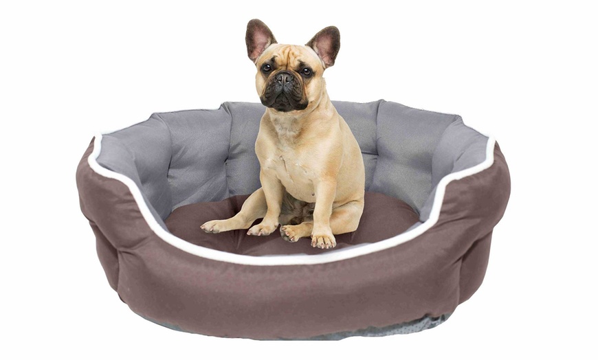 Image 5: Quilted Pet Bed