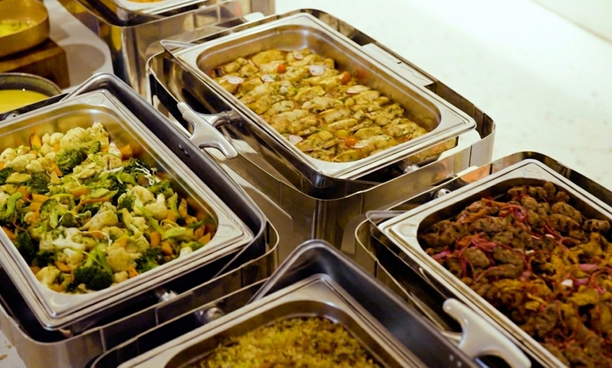 Image 9: Iftar buffet with Bottomless Ramadan Beverages for a Child or Adults 