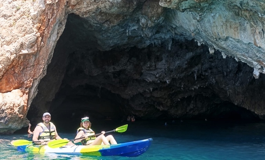 Image 11: Excursión guiada en kayak de 3 horas con temtempié para niño o adulto 