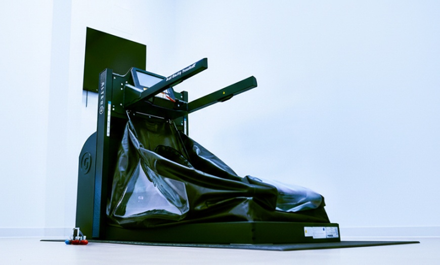 Image 8: 1 o 3 sesiones en cinta de correr sin gravedad para 1 o 2 personas