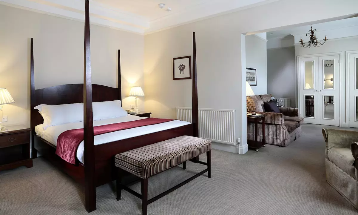 Chester: Standard Double Room with Bottle of Prosecco