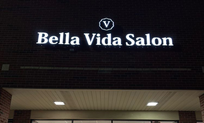 Image 7: 60-Min European Facial + Microdermabrasion, Chemical & Micro-Current