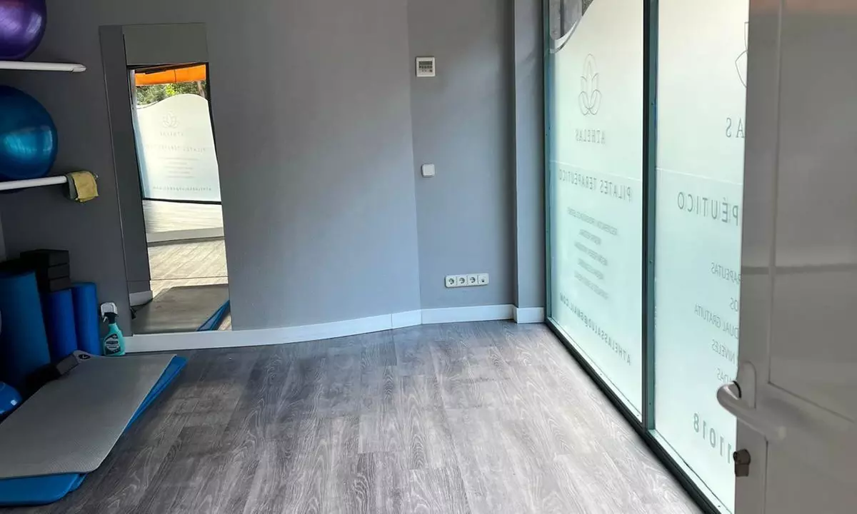 Sesión de fisioterapia avanzada con diagnóstico y valoración previa