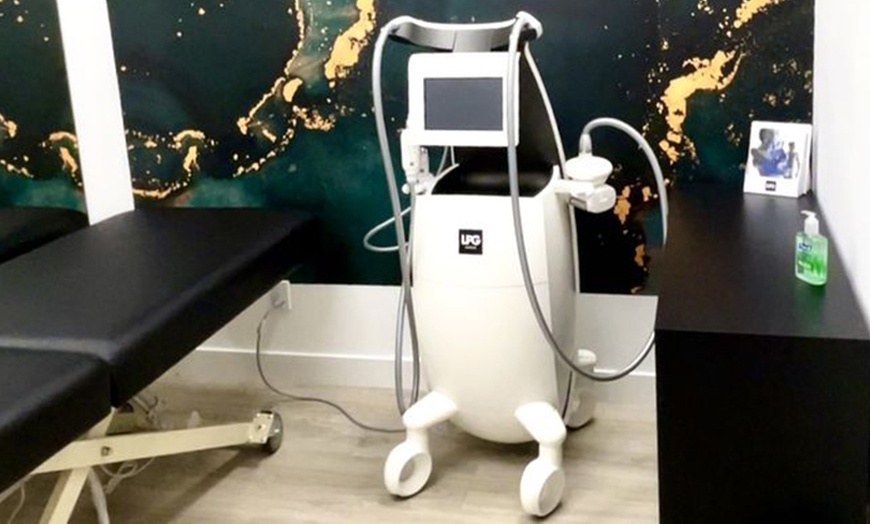 Image 3: Boost w/ 20 Units of Botox, One or Four NAD Injection + One B12 Shot