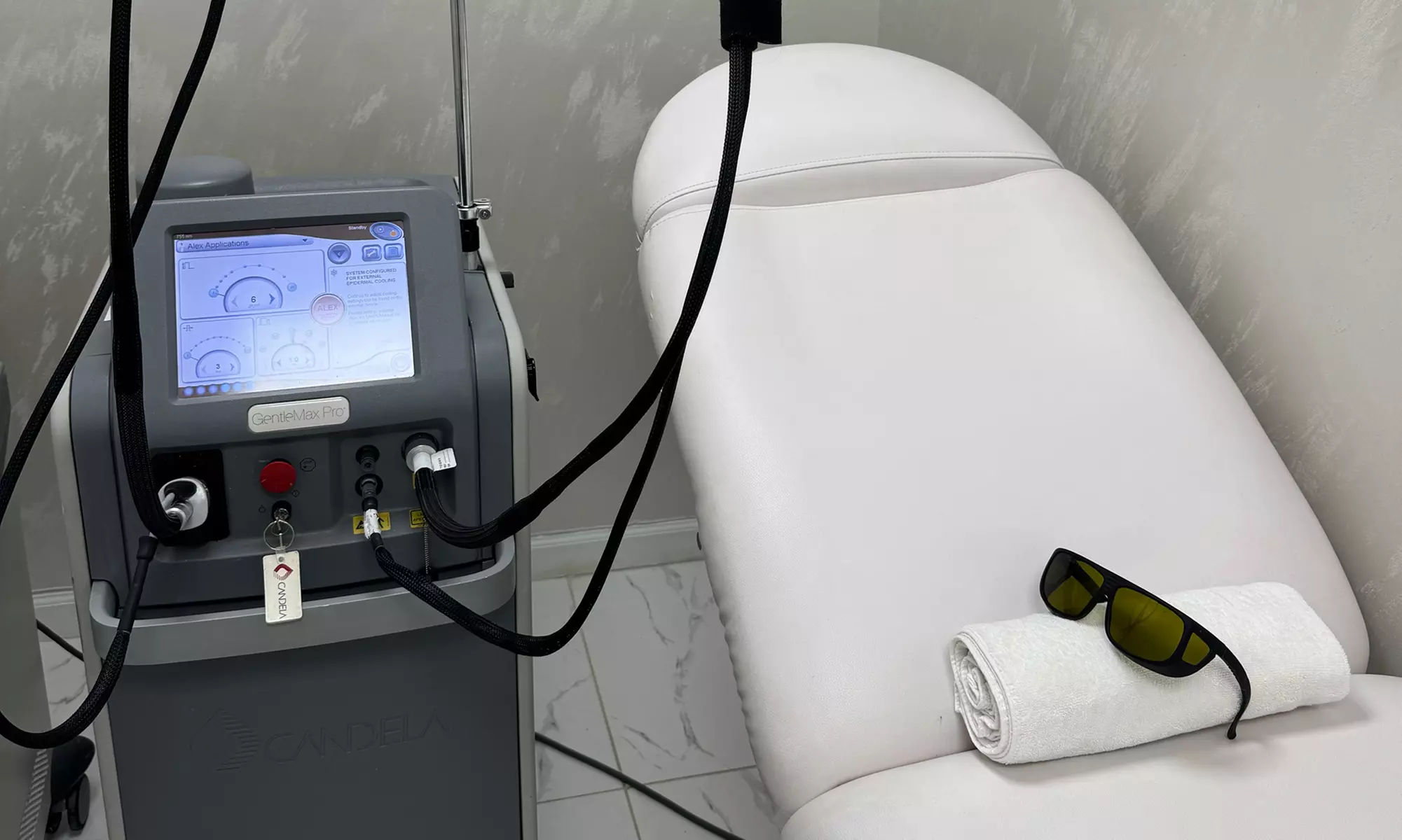 20, 40 or 60 Units of Xeomin Injections with Optional Chemical Peel
