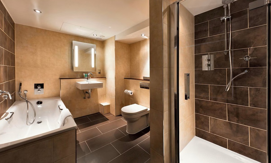 Image 5: Surrey: Classic Double Room/Double River View Room for Two