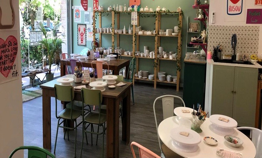 Image 5: Taller de pintura de cerámica para 1 o 2 con bebida 