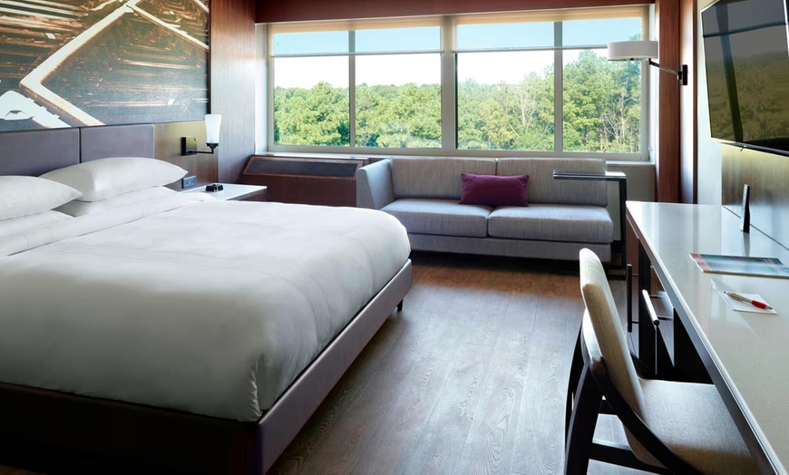 Image 3: Atlanta-Area Hotel Stay Near Peachtree Corners Dining &Technology Park