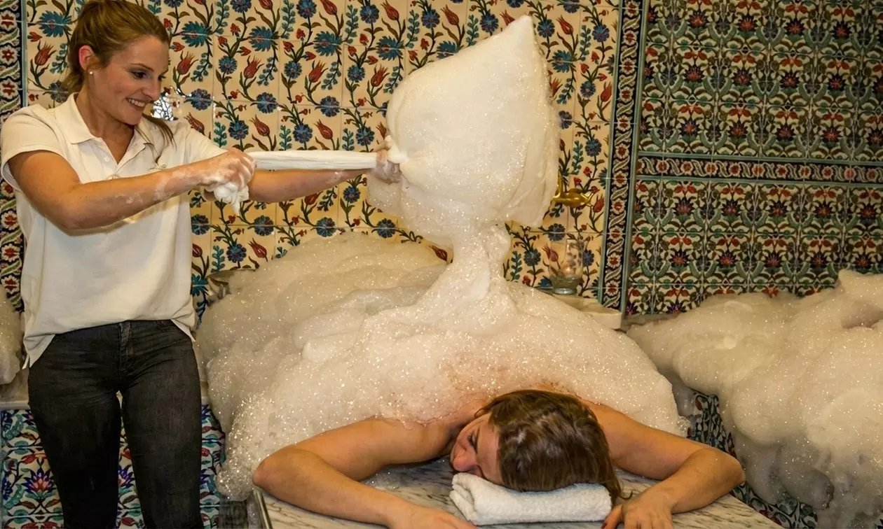 Sauna- und Hamam-Zugang inkl. Schaum-Massage & Peeling für 1 Person