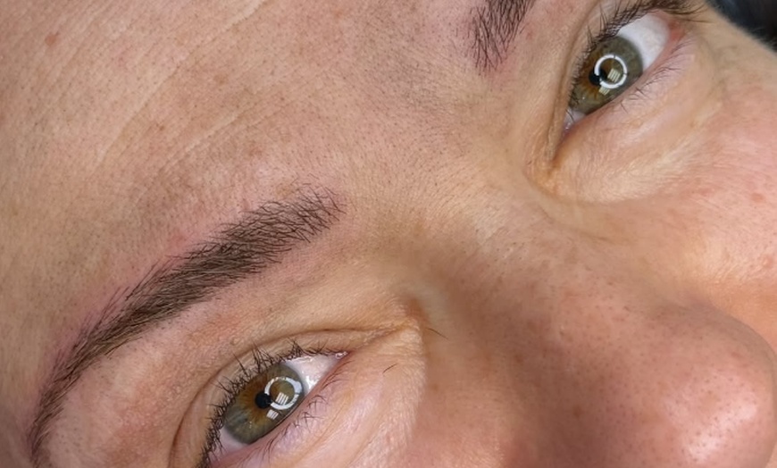Image 3: Microblading de cejas con opción a microblading de cejas o en labios