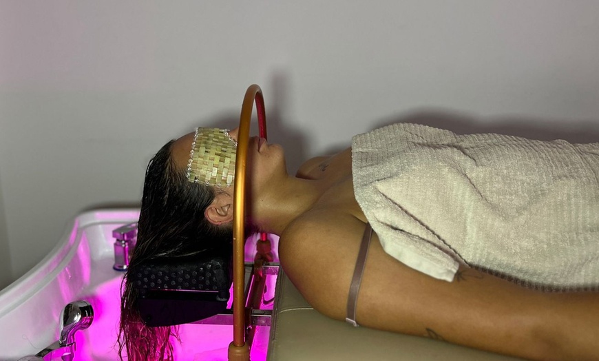 Image 3: Ritual de head spa japonés de 45, 60 o 90 minutos con chocolate y té