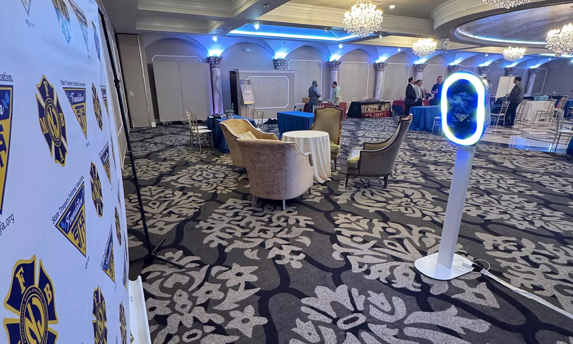 Get Standard, Advanced or Signature Package:  Photo Booth Services