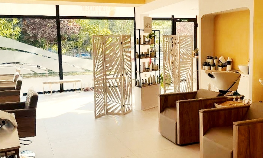 Image 5: 2 o 4 sesiones de vendas frías, lipolaser y masaje drenante