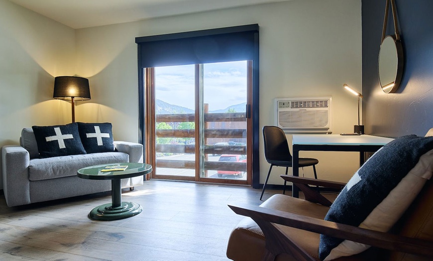 Image 7: Modern Mountain Basecamp in Big Sky Near the Slopes and Village