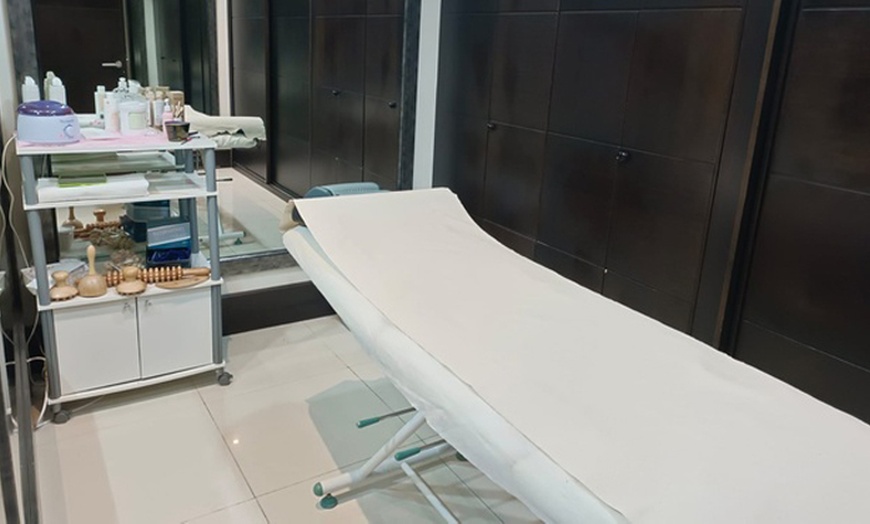 Image 4: Dermapen y mascarilla facial con máscara LED y cóctel de vitaminas 