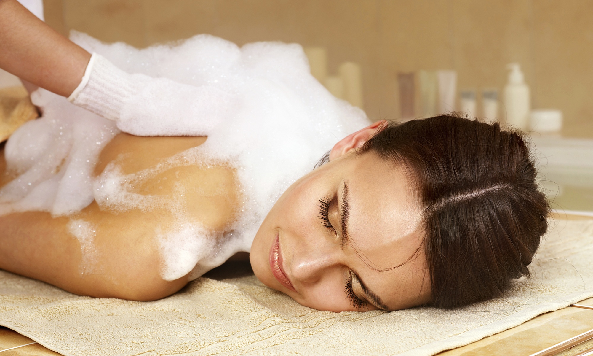 Relax w/t One 60-Minute back or chest detox struggling with body acne