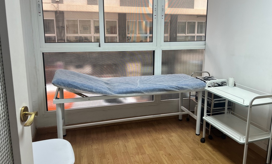 Image 7: 5 o 10 sesiones de mesoterapia médica inyectada en una zona a elegir 