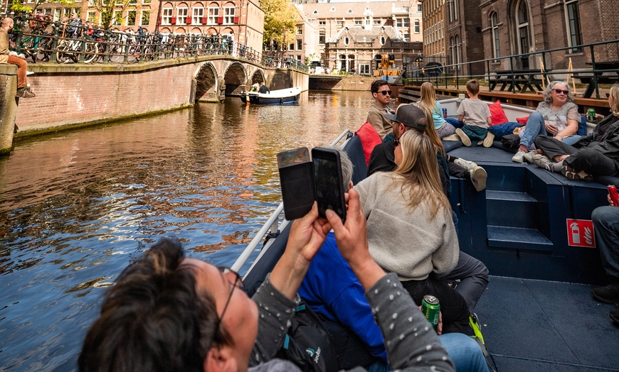 Image 8: Premium sloepvaart met onbeperkte drankjes in historisch Amsterdam
