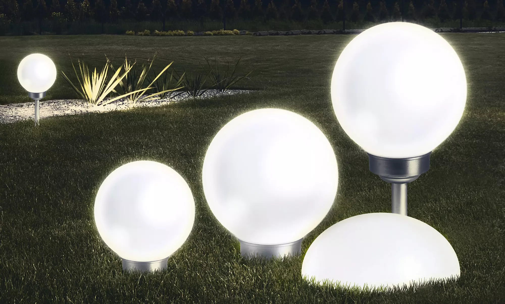 1, 2 ou 4 boules ou demi-boules 8 LED solaires blanches - Primary Image