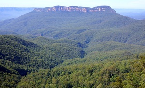 Blue Mountains: 1- or 2-Night Getaway with Wine