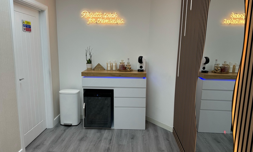 Image 5: Up to 80% Off on Laser Hair Removal at HL Lasers