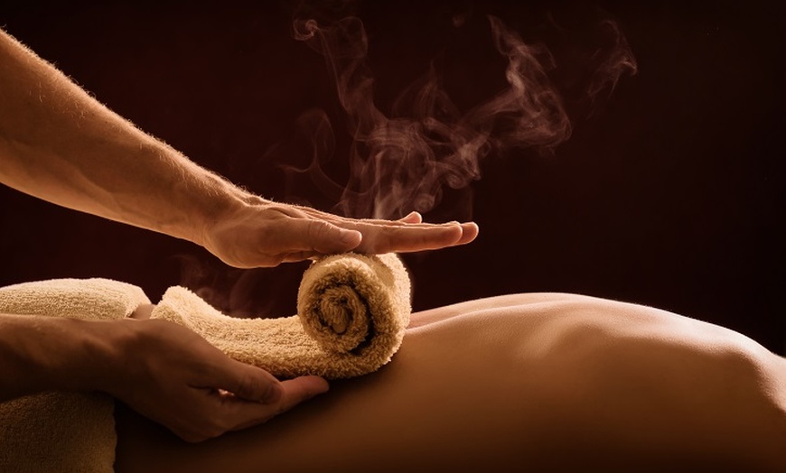 Image 3: Up to 64% Off on Couples Massage- Twelvetree 