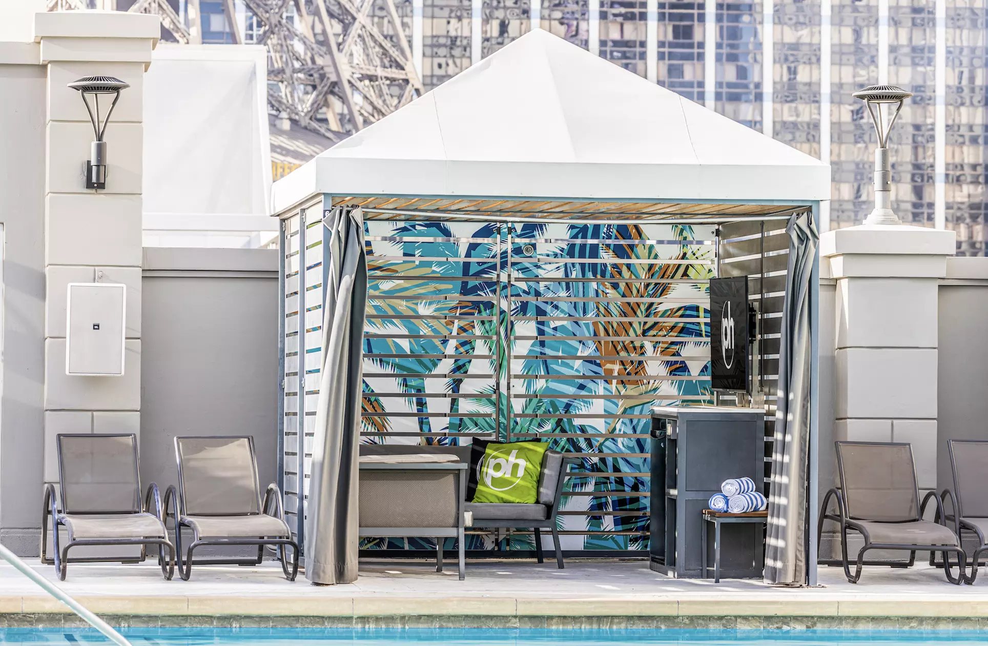FlowRider Wave Ride Day Pass, Daybed and Cabana Rentals at Planet Hollywood Pool
