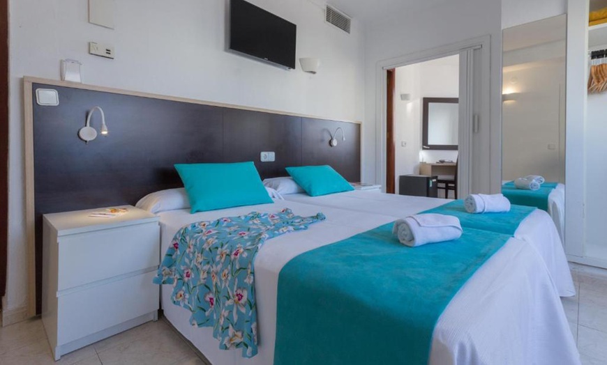 Image 3: ✈ Ibiza: Volo diretto più 7 notti in hotel con pagamento in 3 rate