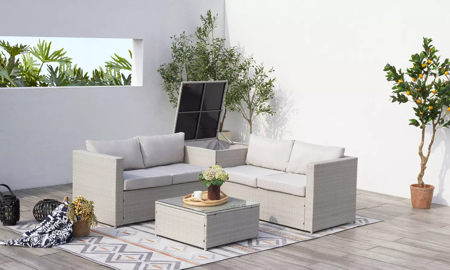 Salon de jardin 4 places Kocoon en résine tressée, modèle "Oacari"