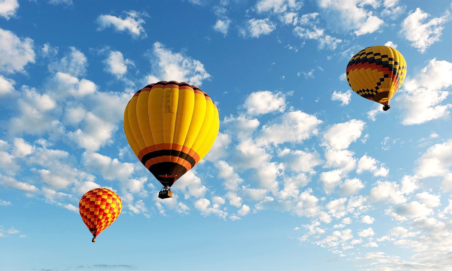Hot Air Balloon Rides with Champagne Toast – Adirondack Region